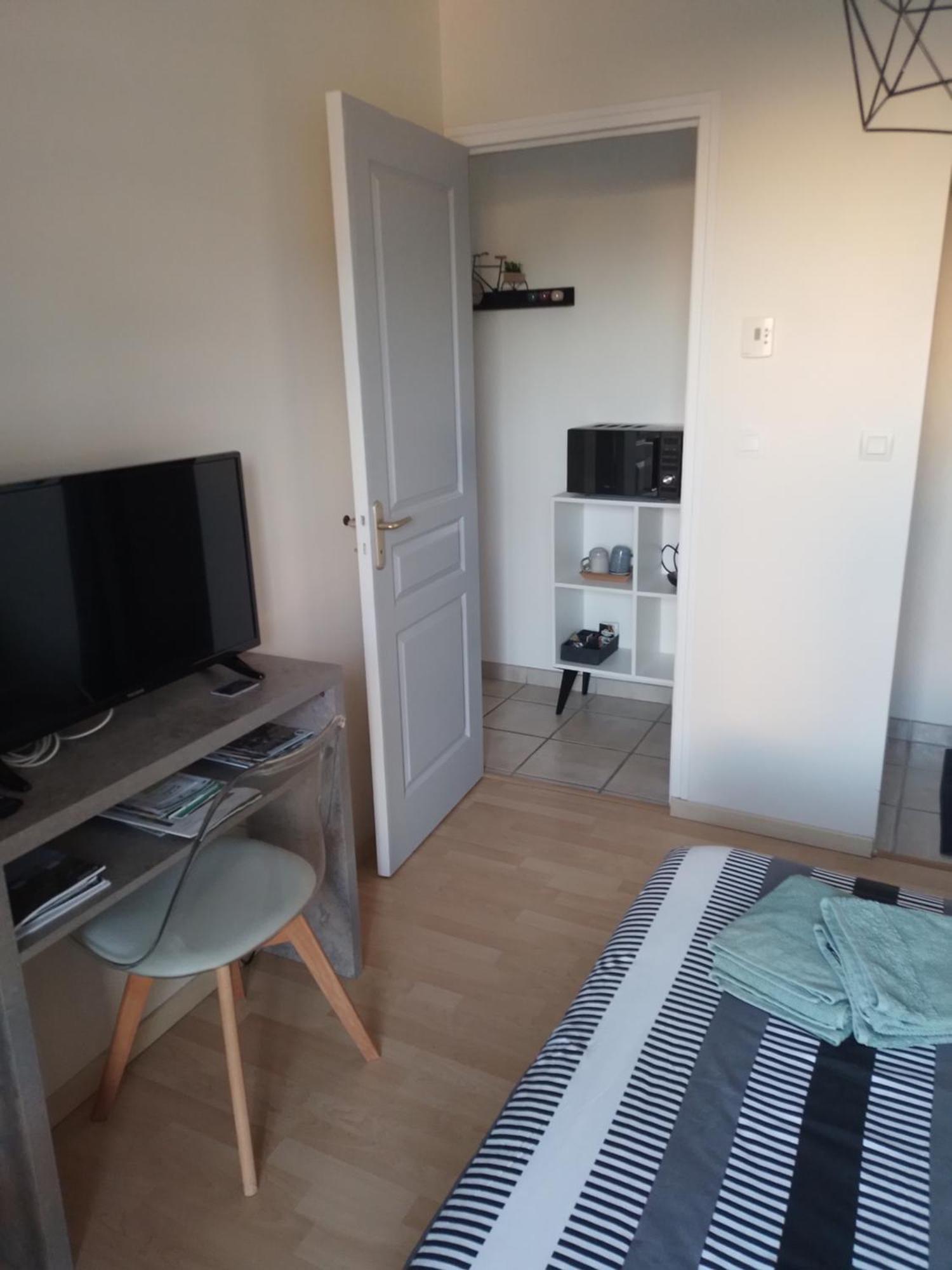 Saint-Hilaire-Petitville Chambre Agreable Au Calme מראה חיצוני תמונה